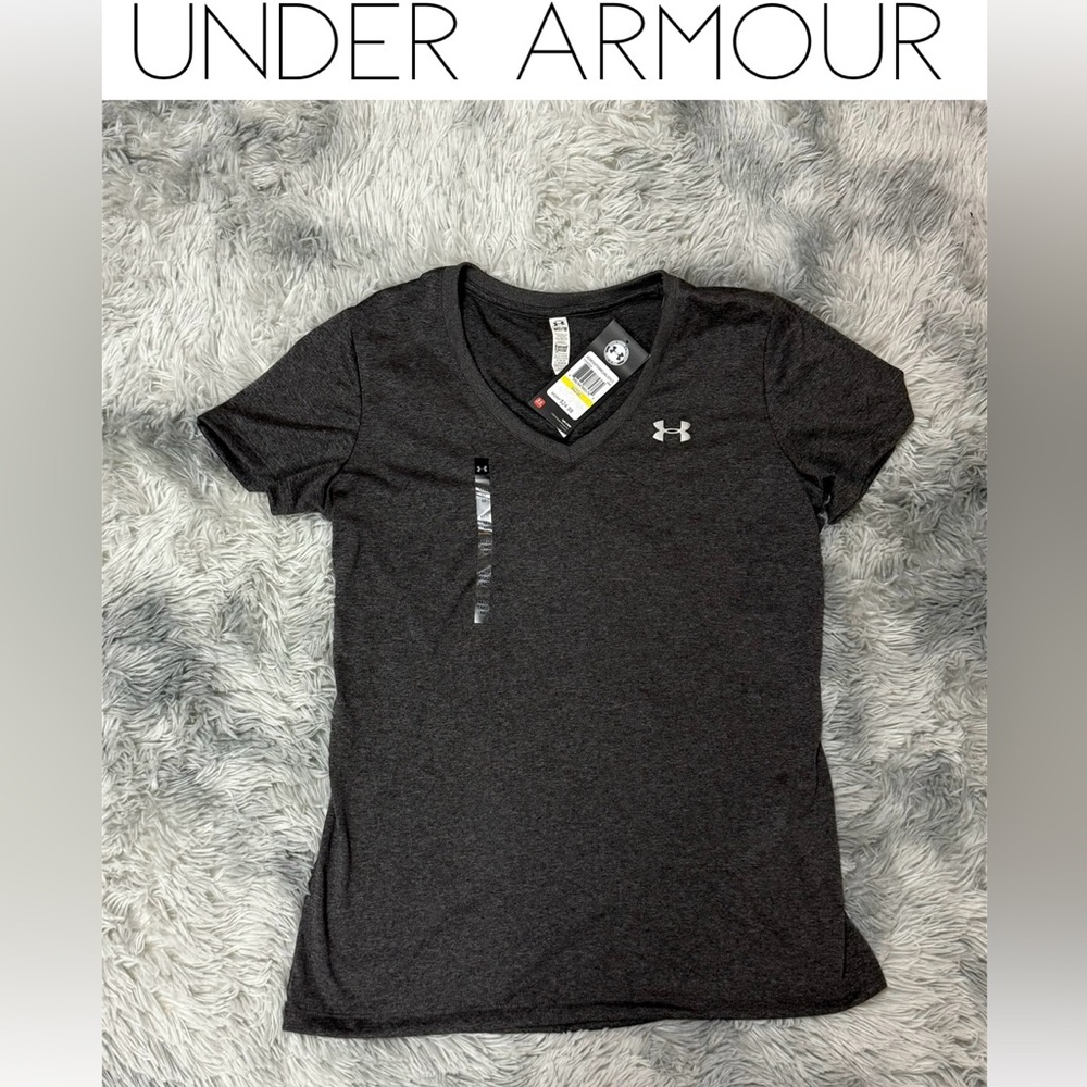 💰LAST CHANCE 💰✨Under Armour Women's Charcoal V-Neck Top NWT